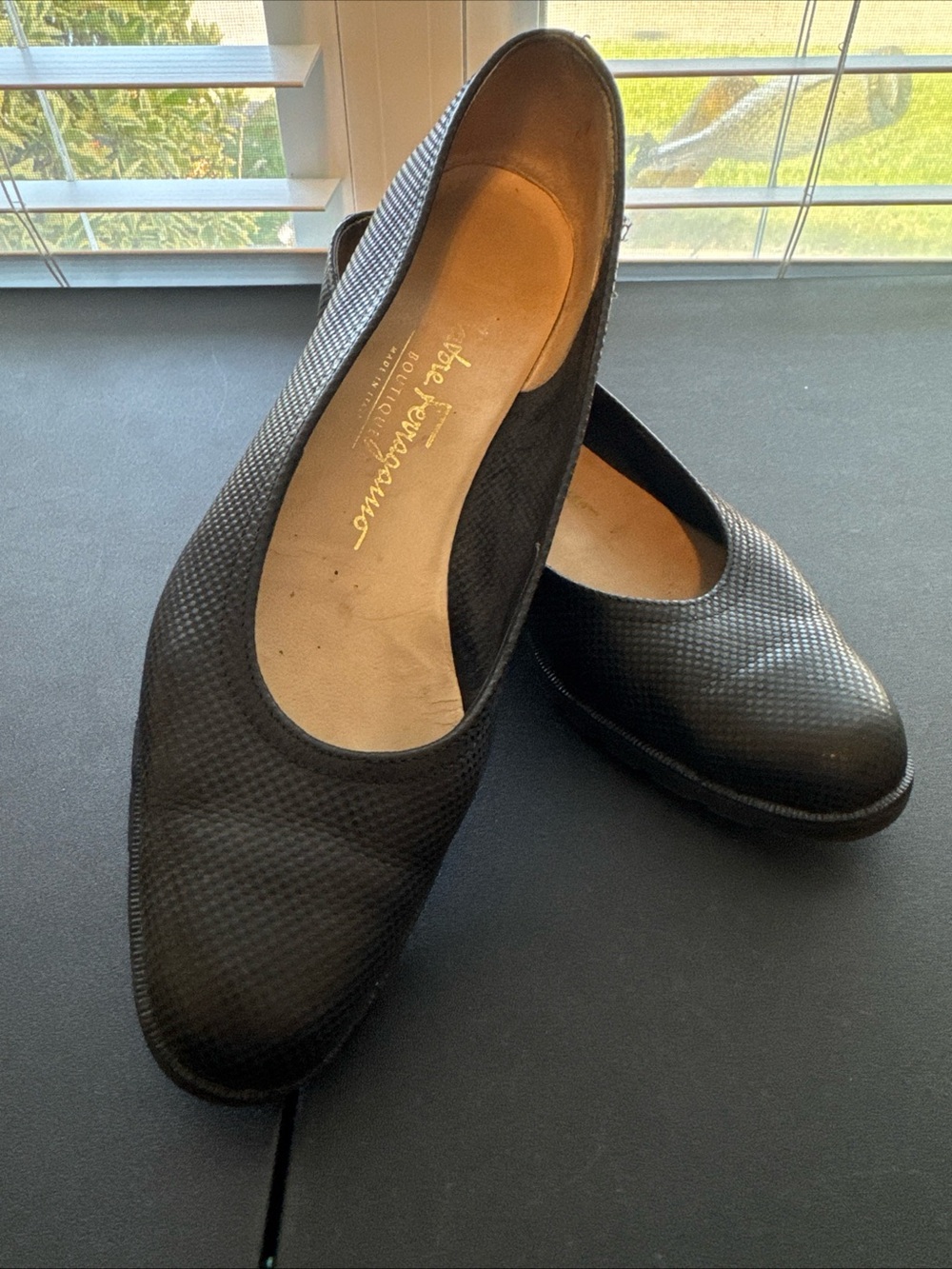 Salvatore Ferragamo Black Textured Round-Toe Flats